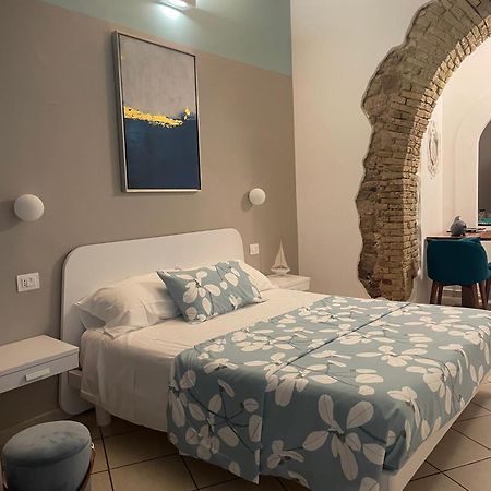 Barbarossa Sea Room Termoli Bagian luar foto