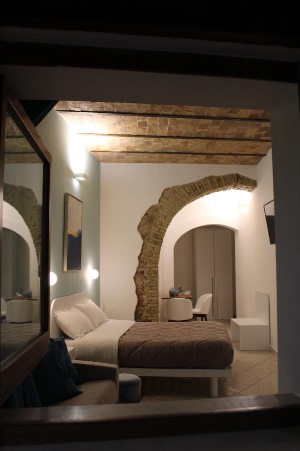 Barbarossa Sea Room Termoli Bagian luar foto