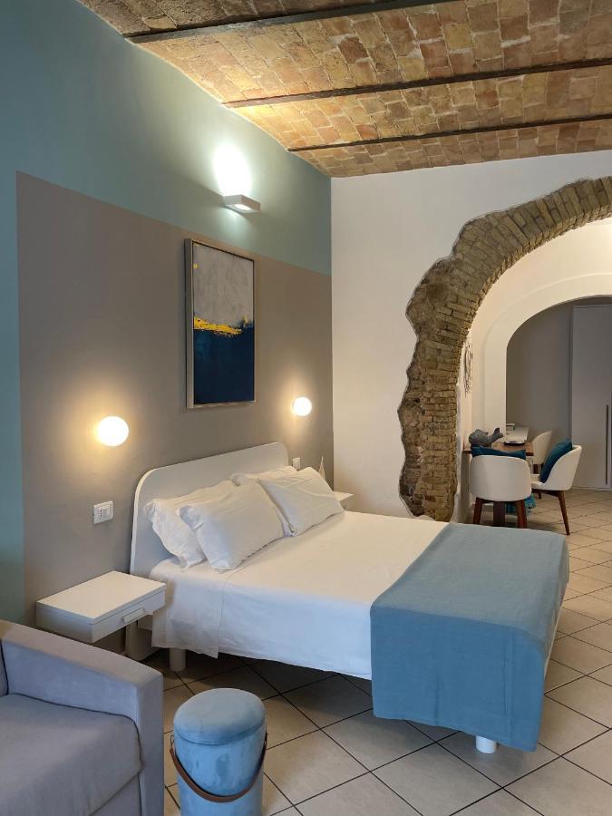 Barbarossa Sea Room Termoli Bagian luar foto