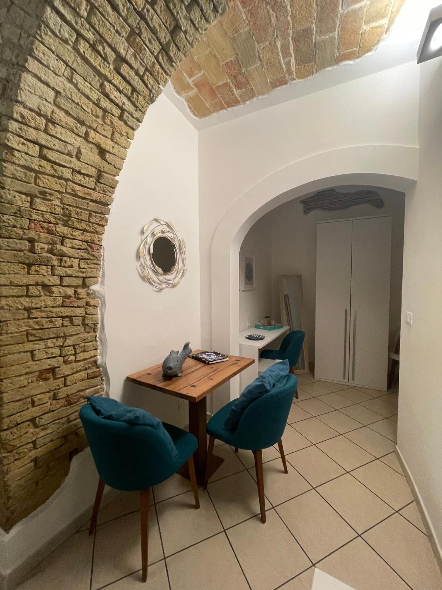 Barbarossa Sea Room Termoli Bagian luar foto