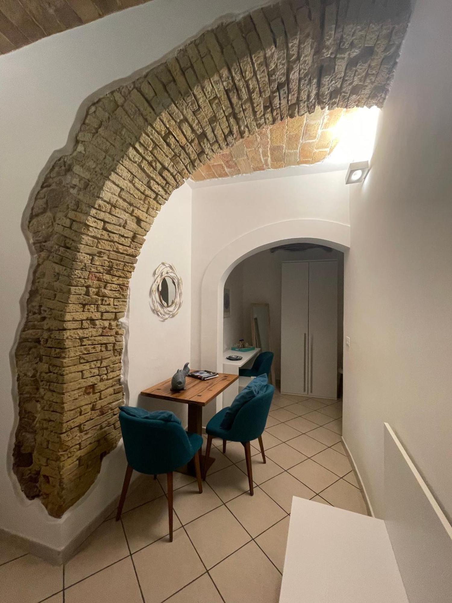 Barbarossa Sea Room Termoli Bagian luar foto